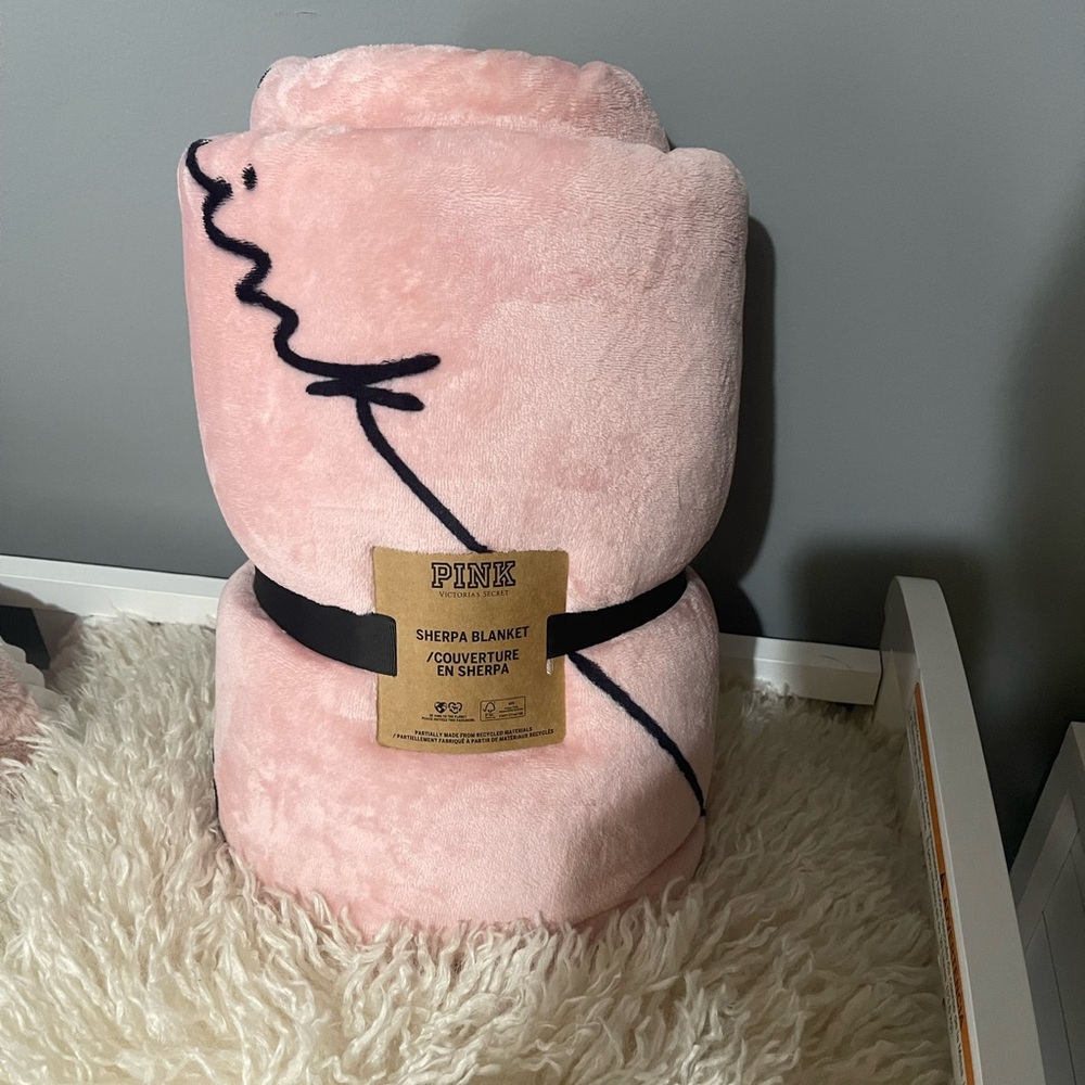VS pink Sherpa blanket